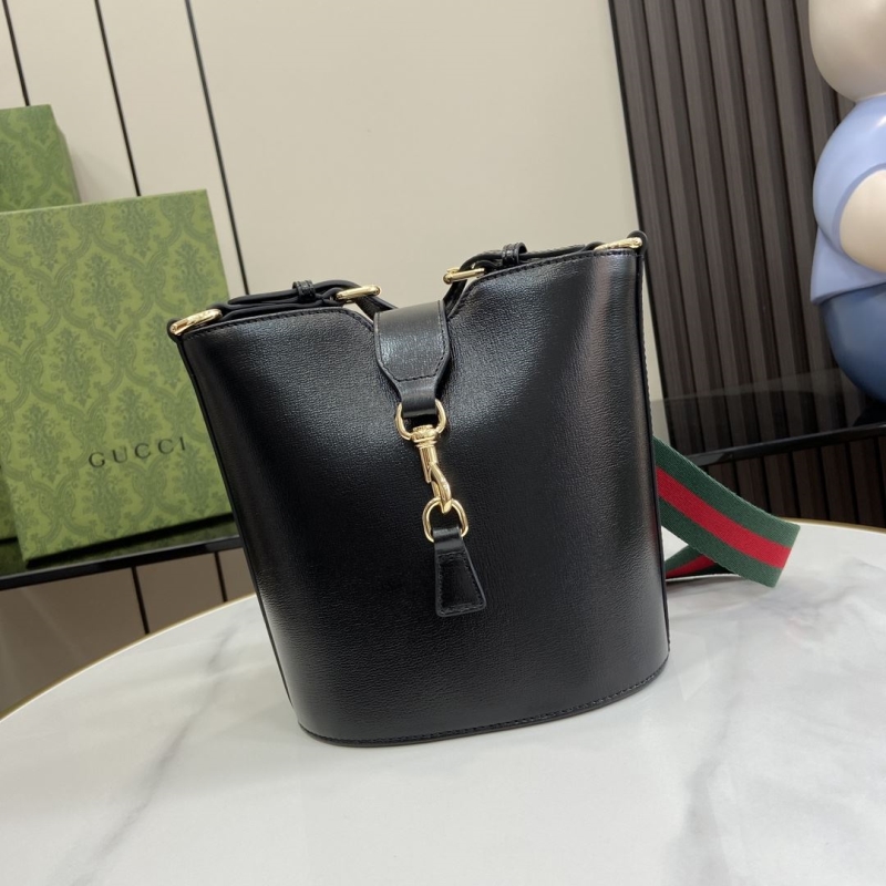 G*u*i bucket bags